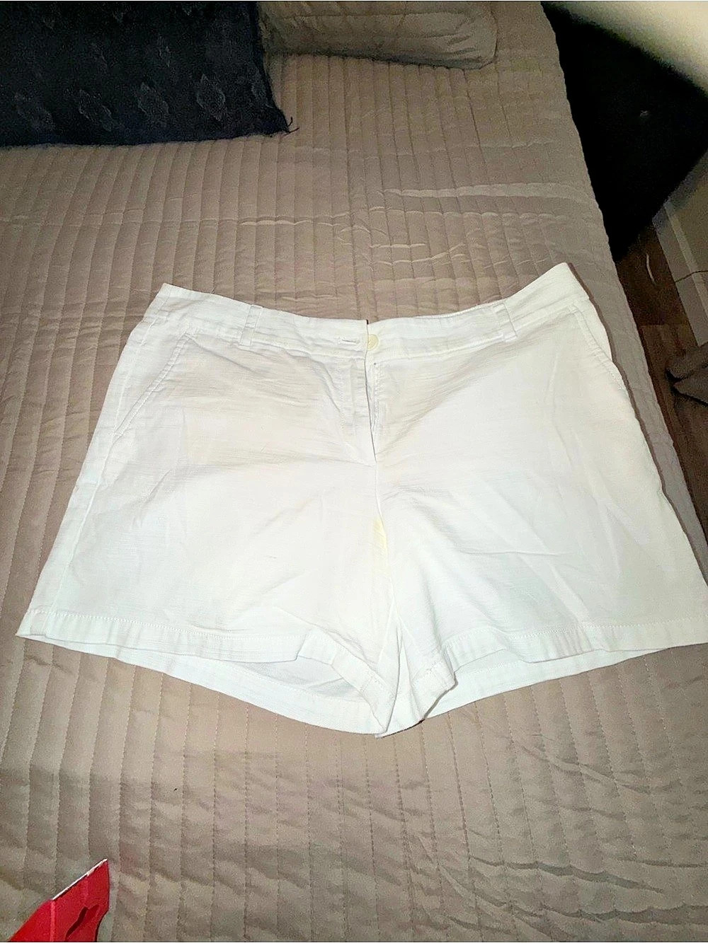 LOFT Women's White High Waist Shorts Size 6 Like New
